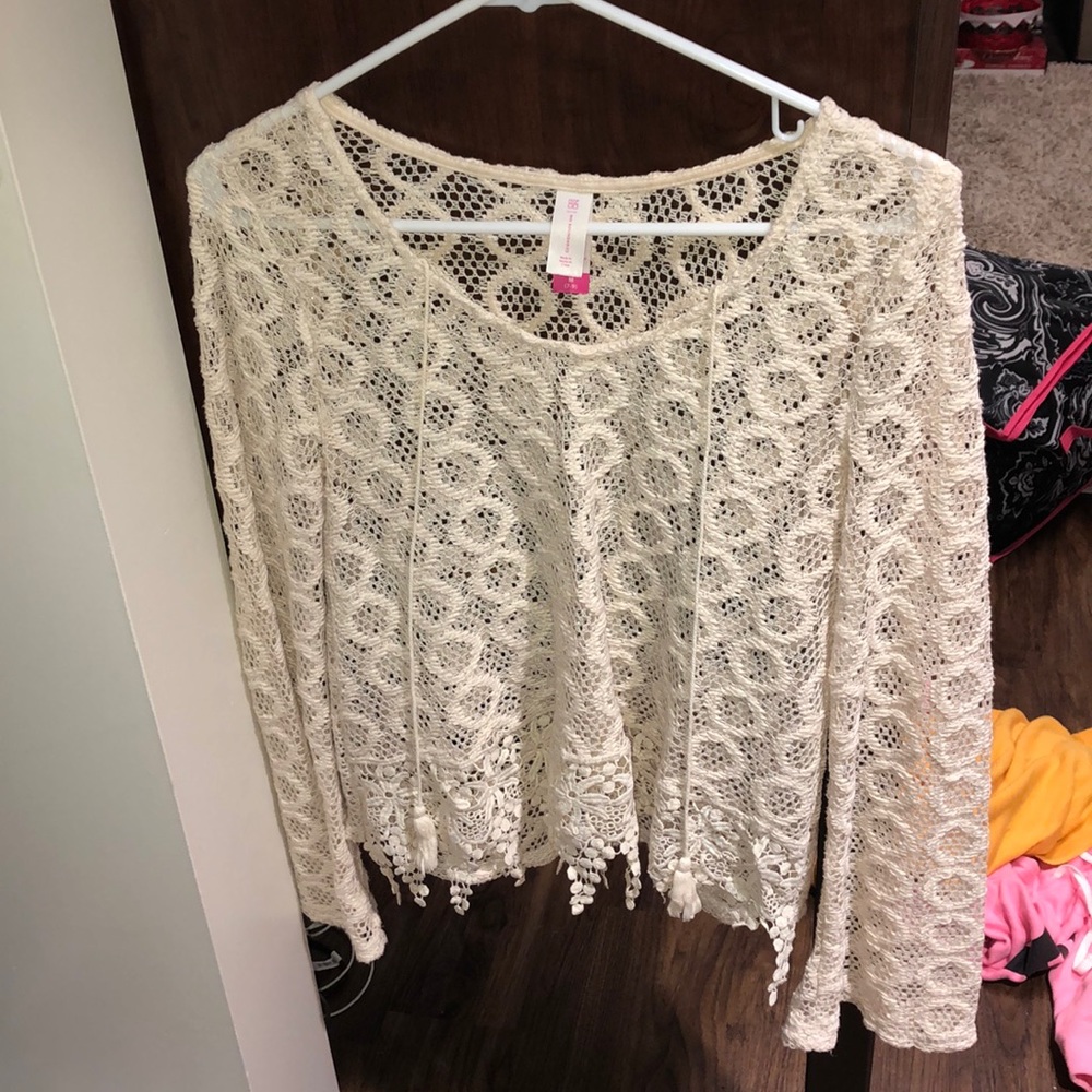 Lace medium long sleeve shirt